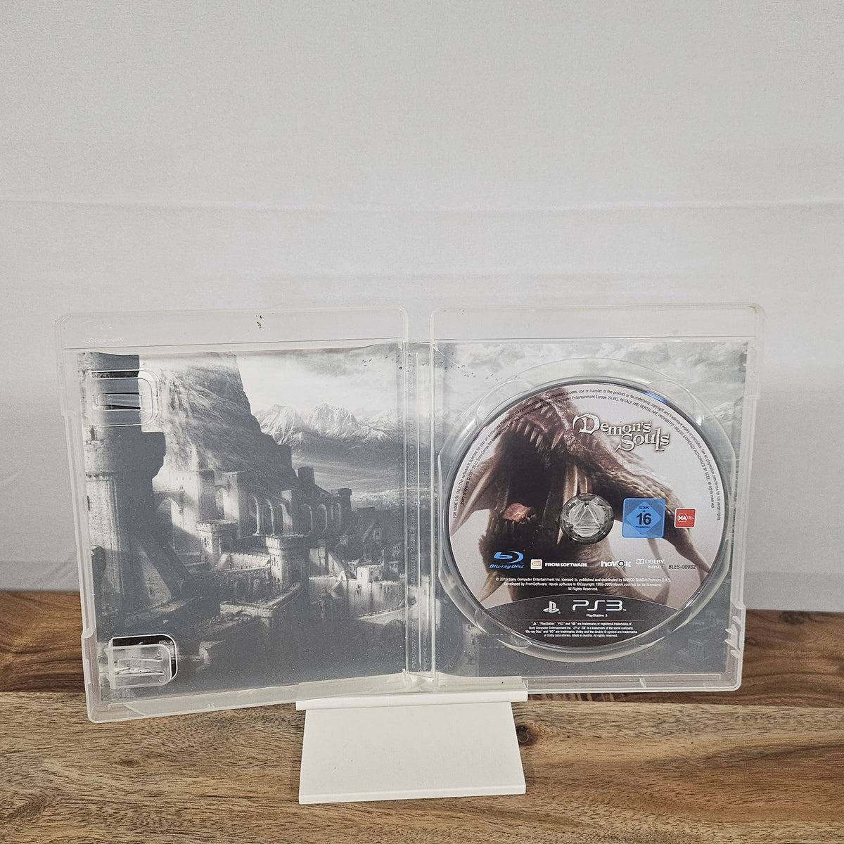 Demon's Souls für PlayStation 3 – geöffnete Originalhülle mit Spiel-Disc