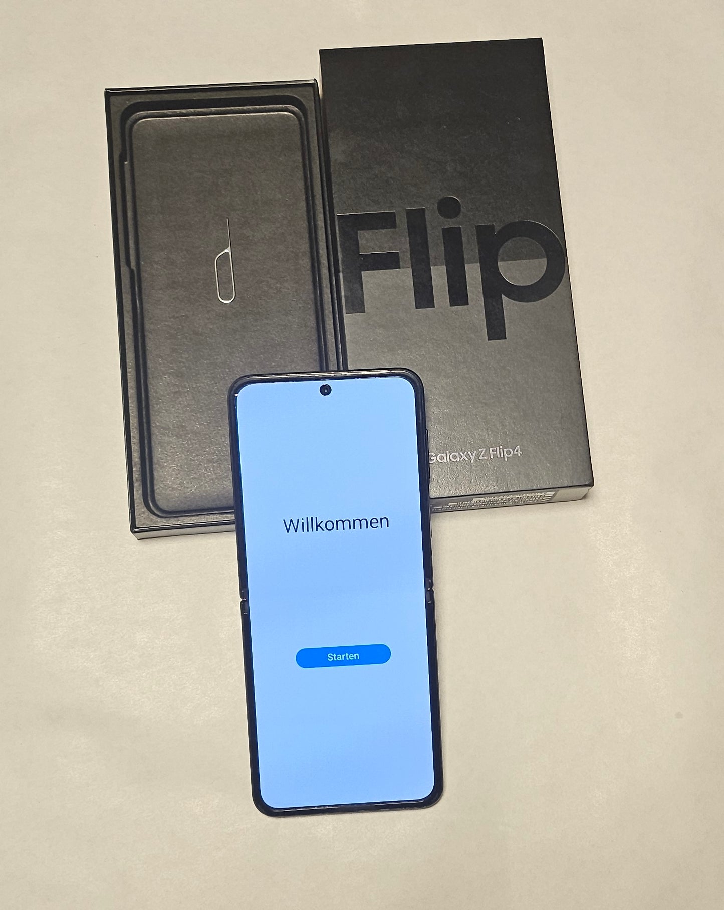 Samsung Galaxy Z Flip4 – 256 GB – mit neuem Display