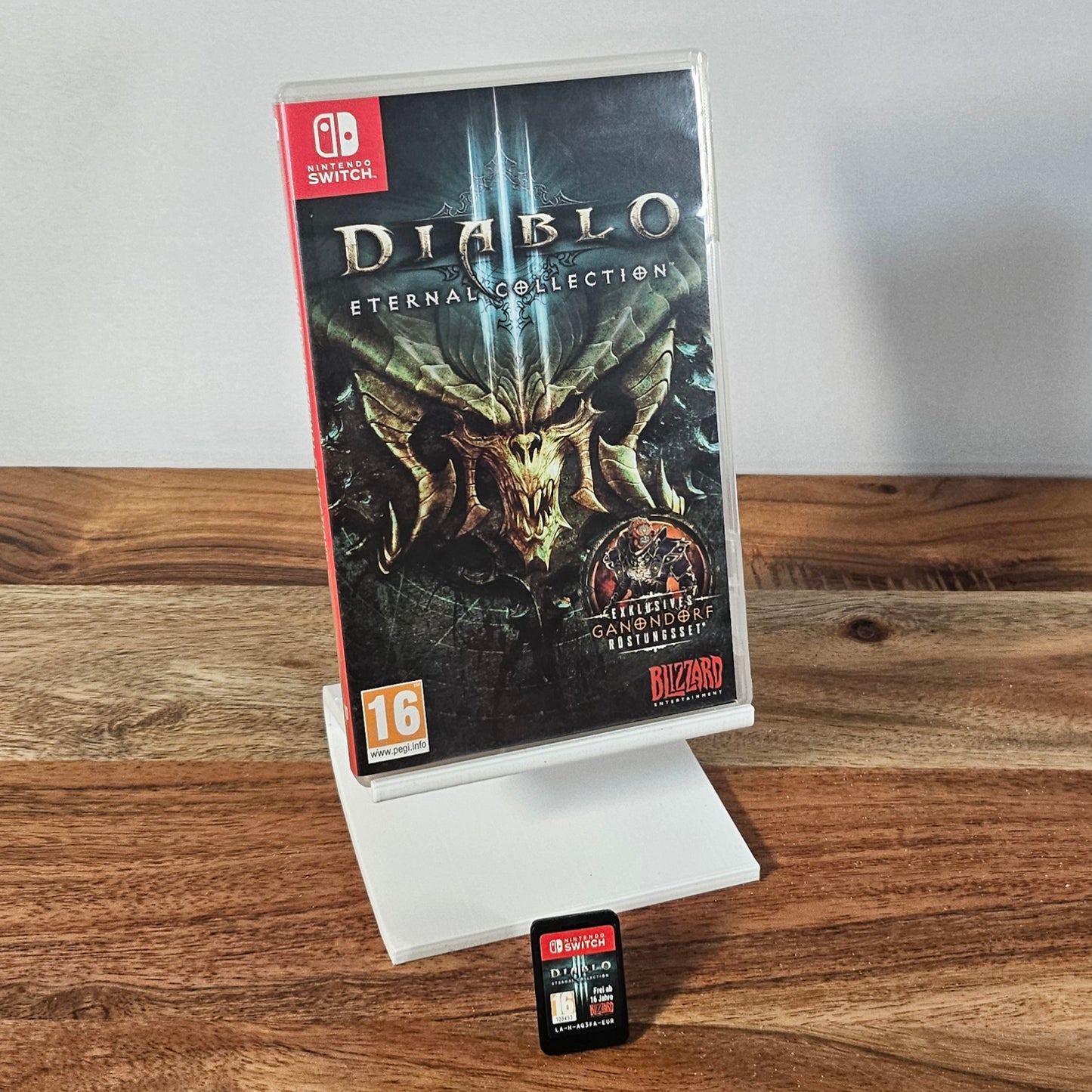 Nintendo Switch – Diablo III: Eternal Collection (mit Ganondorf-Rüstungsset) - Occassion