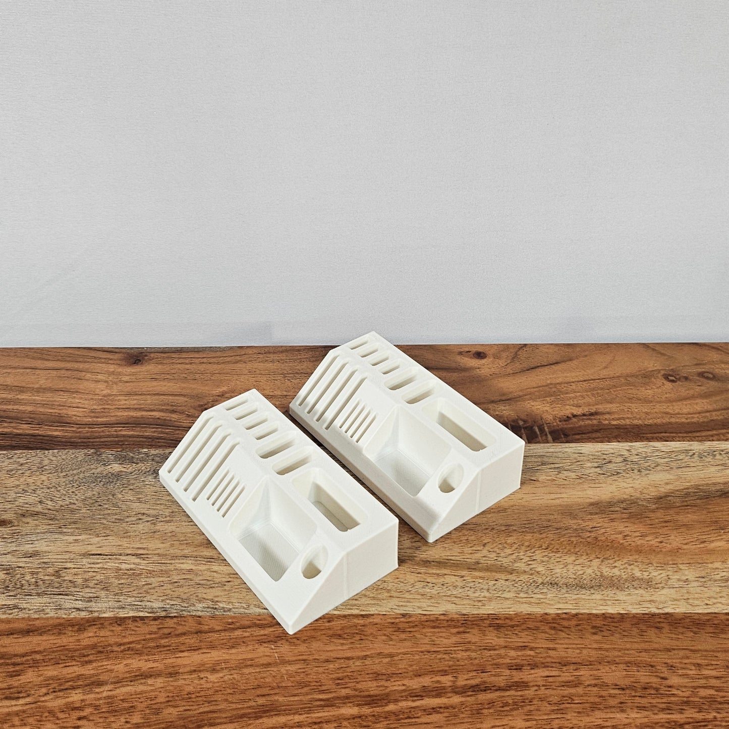 Organizer für USB Sticks & Speicherkarten Weiss – Hergestellt & Designt in der Schweiz