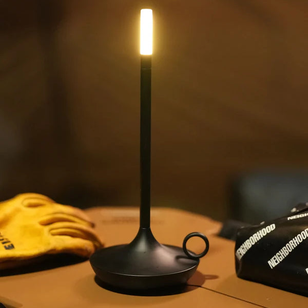 🕯️Romantische LED Kerzenlampe - Tischlampe WICK – tragbare Atmosphäre für jedes Abenteuer