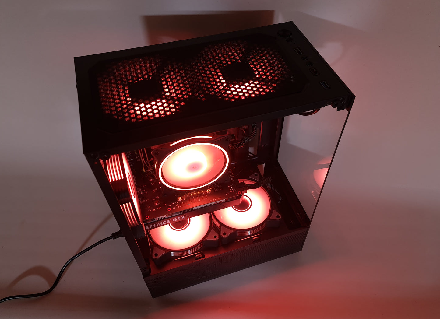 Asus RTX 4060, 32 GB RAM, Xeon 18-Kern 36-Threads – Power-PC