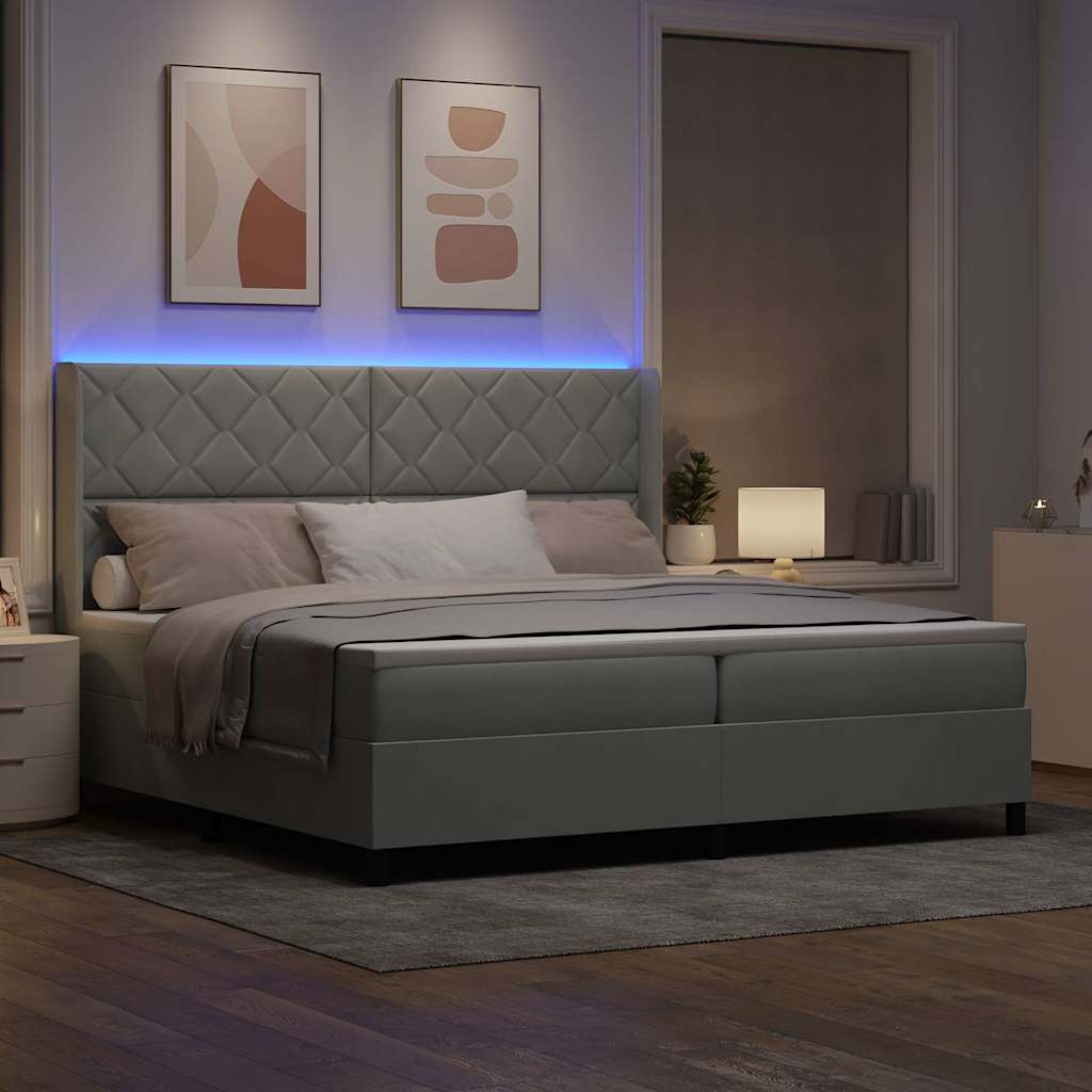 LED Boxspringbett mit Matratze Hellgrau 200 x 200 cm Samt