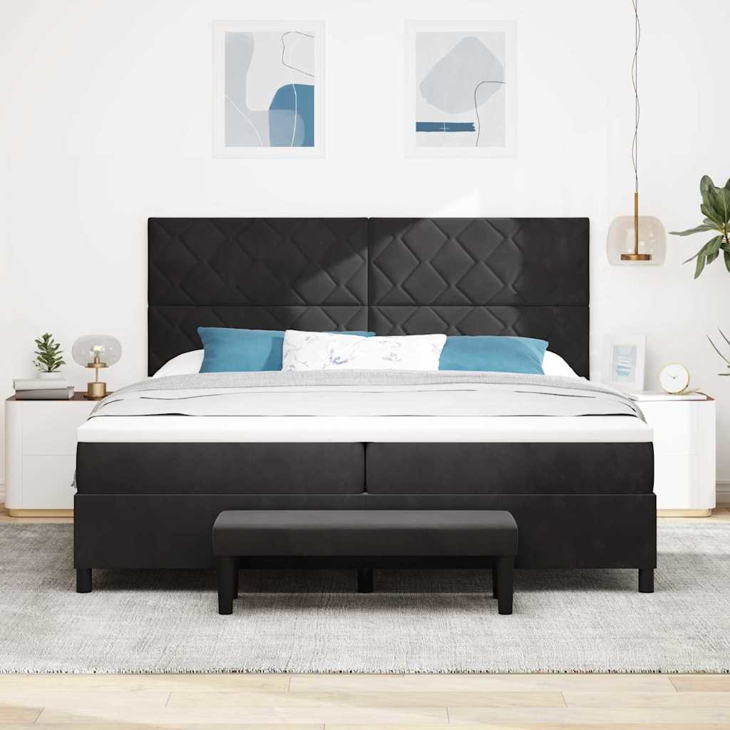 Boxspringbett mit Matratze Schwarz 200 x 200 cm Samt
