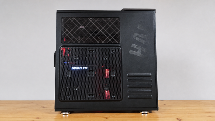 Cooler Master HAF 932 mit modernisiertem Airflow-Konzept und roter Beleuchtung