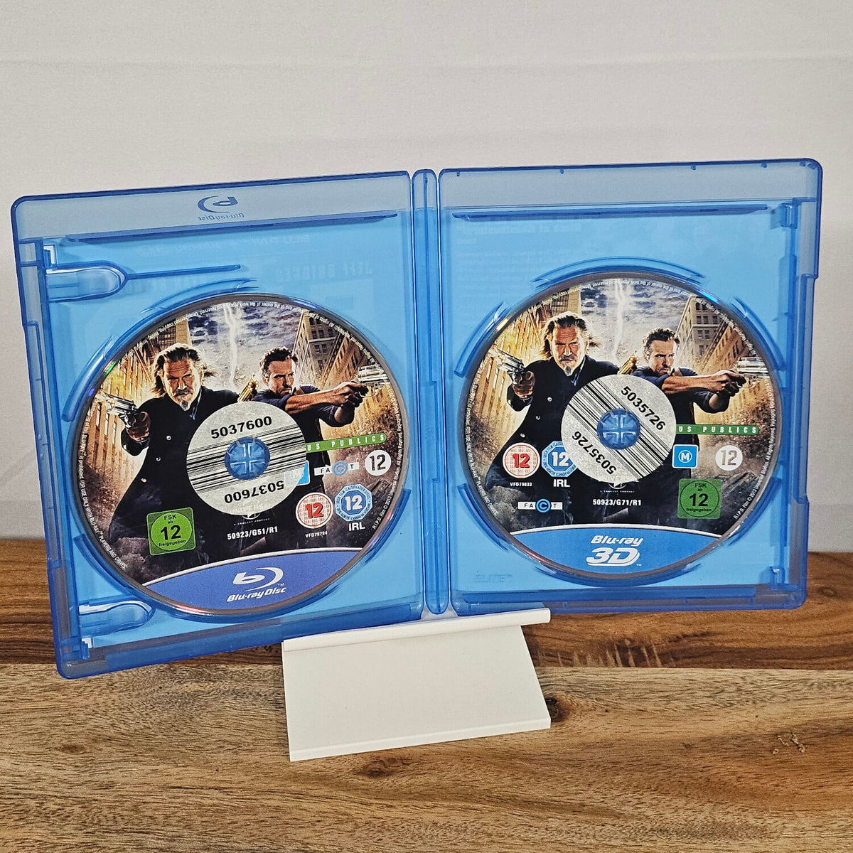 R.I.P.D. – geöffnete Blu-ray-Hülle mit 3D- und 2D-Disc
