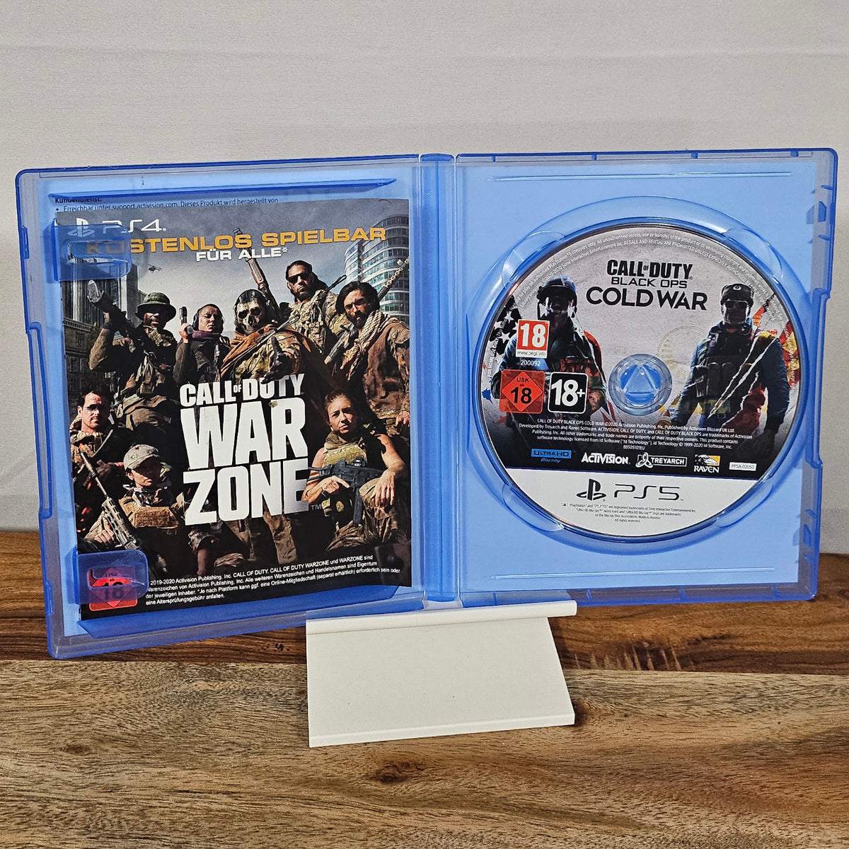 Call of Duty Black Ops Cold War für PlayStation 5 – geöffnete Originalhülle mit Spiel-Disc und Einleger
