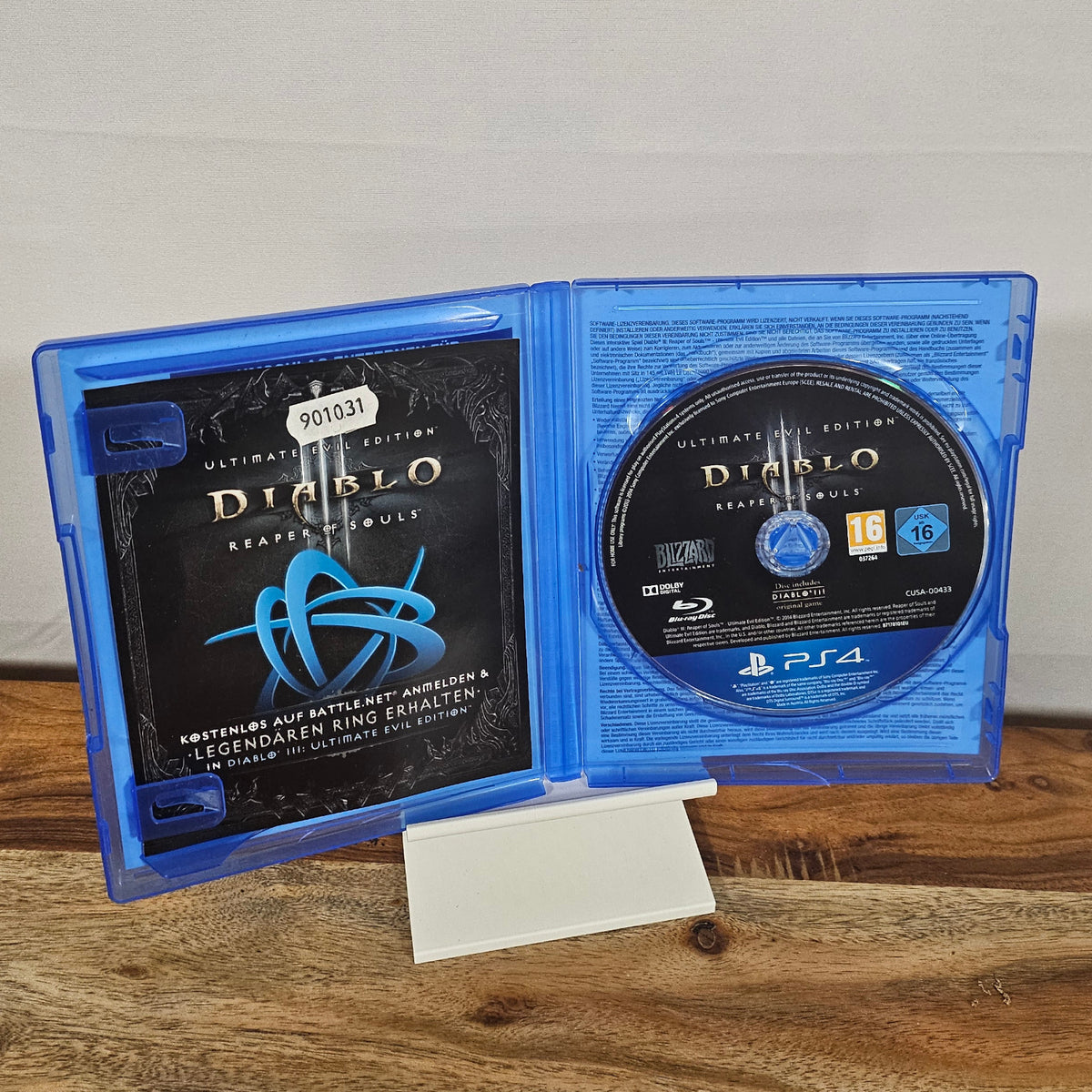 Diablo III Reaper of Souls Ultimate Evil Edition für PlayStation 4 – geöffnete Originalhülle mit Disc und Beilage