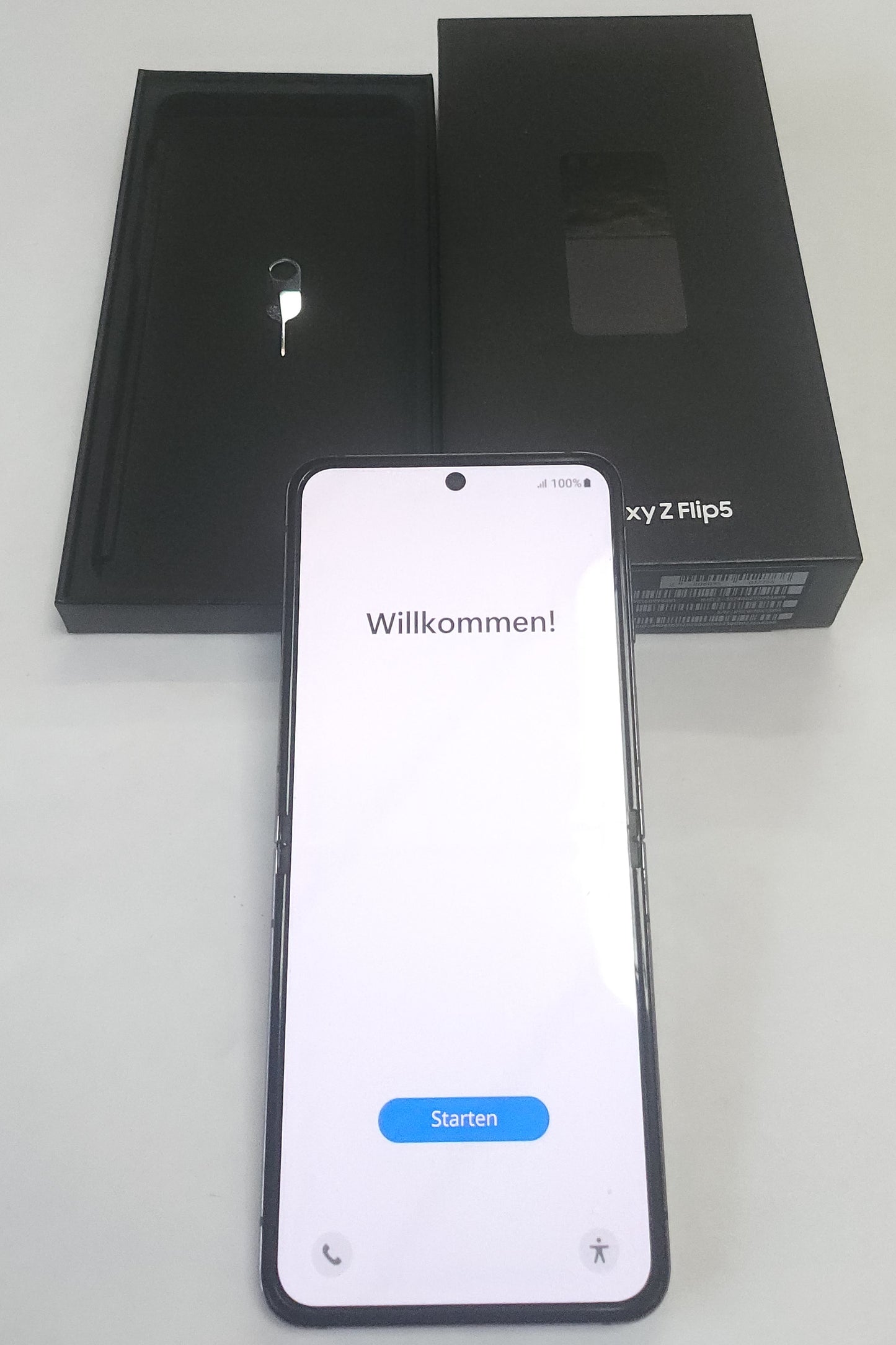 Samsung Galaxy Z Flip5 – 512 GB, Graphite – Top condition, original packaging, unlocked