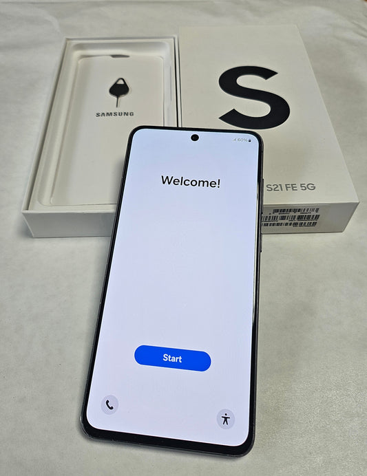 Samsung Galaxy S21 FE 5G – 128 GB, Graphite entsperrt - Dispayschutzfolie montiert, neue Rückseite