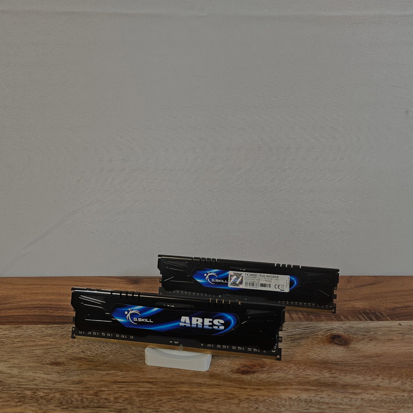 G.Skill ARES 16GB (2x 8GB) DDR4-3600 CL15 Gaming Arbeitsspeicher