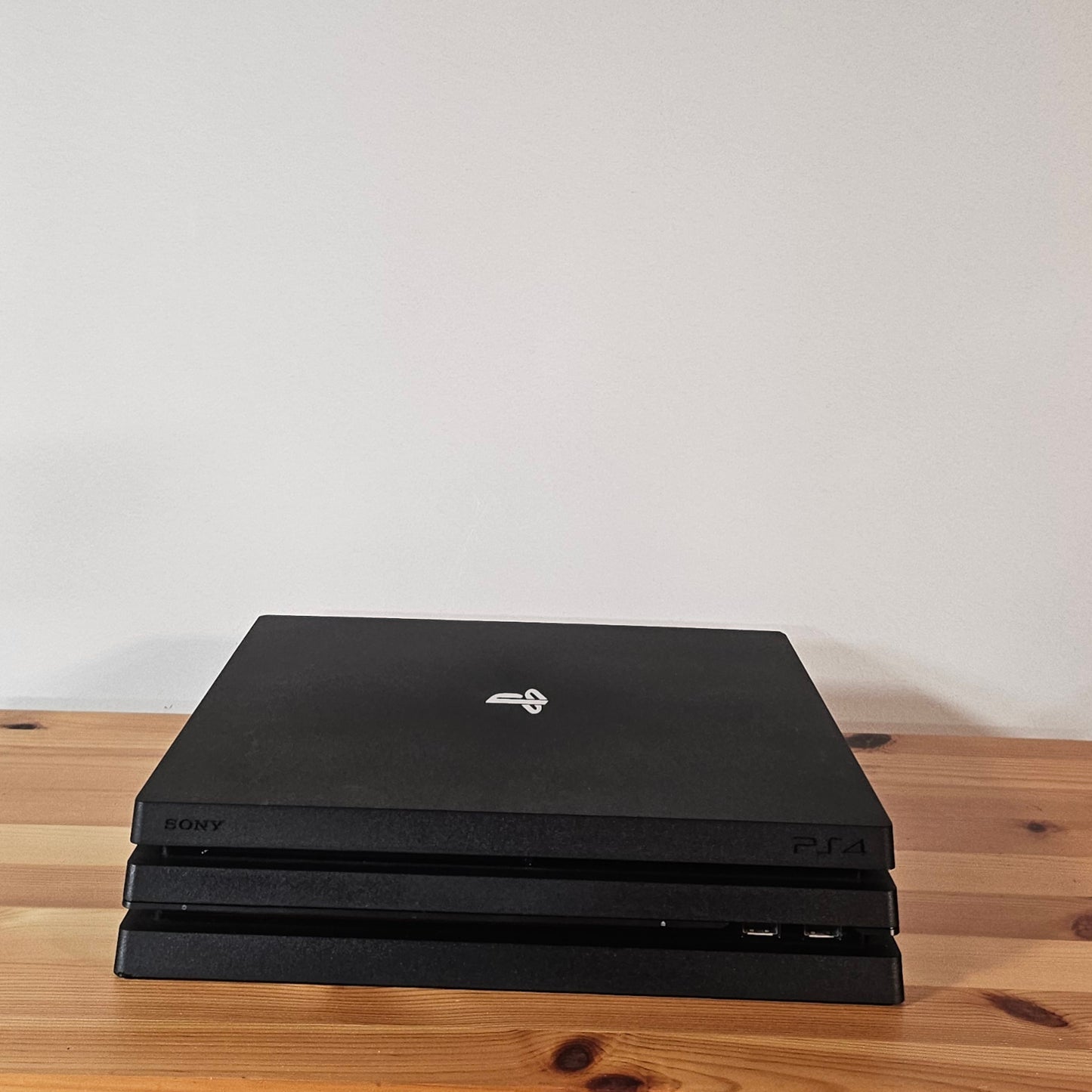 PlayStation 4 Pro 1TB (Modell CUH-7016B) - Occassion