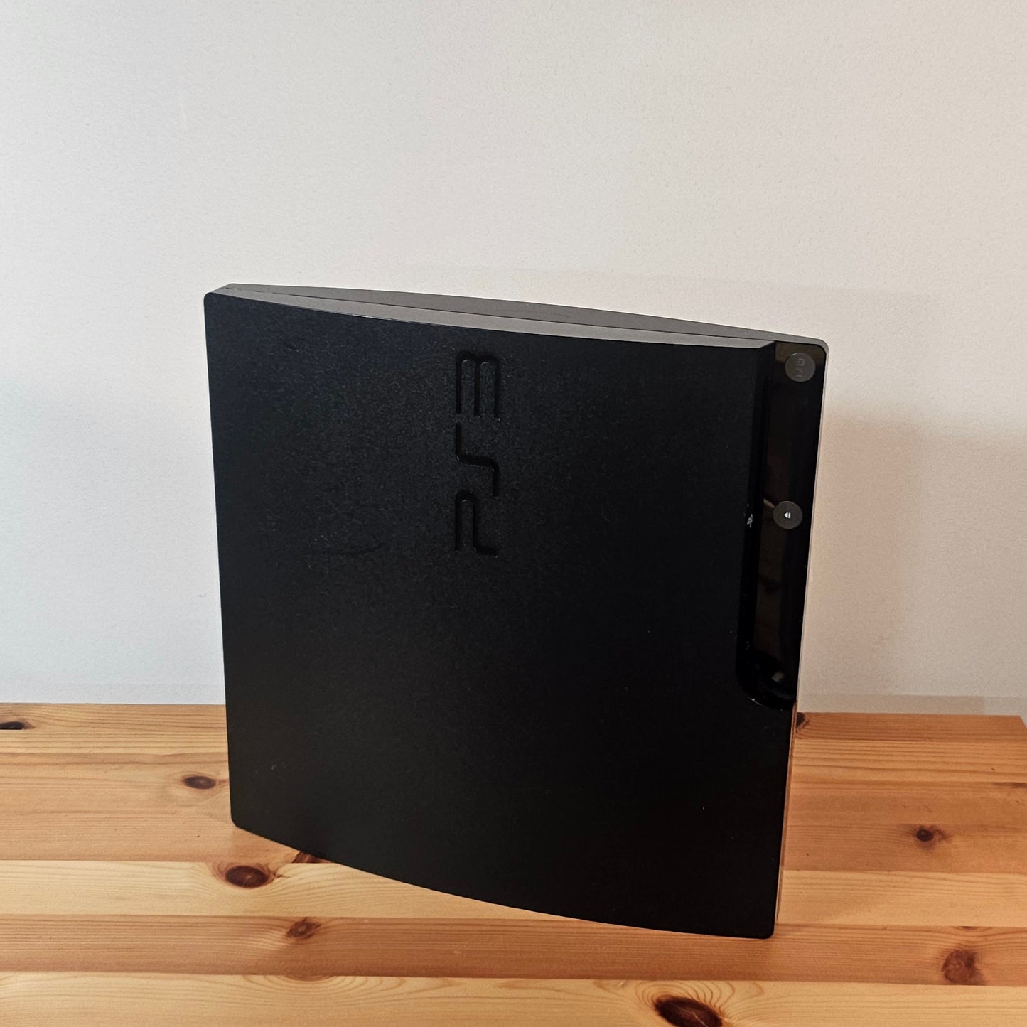 🎮 Console PlayStation 3 Slim 120 Go Modèle CECH-2005A – Occasion (pied en caoutchouc manquant)