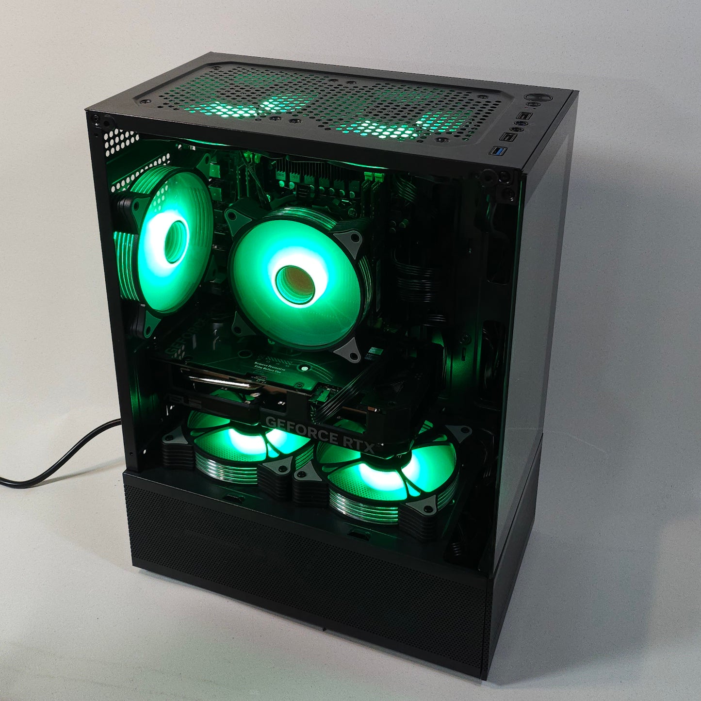 High-Performance-PC Workstation mit GeForce RTX 4060 – 18-Kern-Xeon-CPU, 64 GB RAM, RGB, 512 GB SSD – Gaming und Kreatives