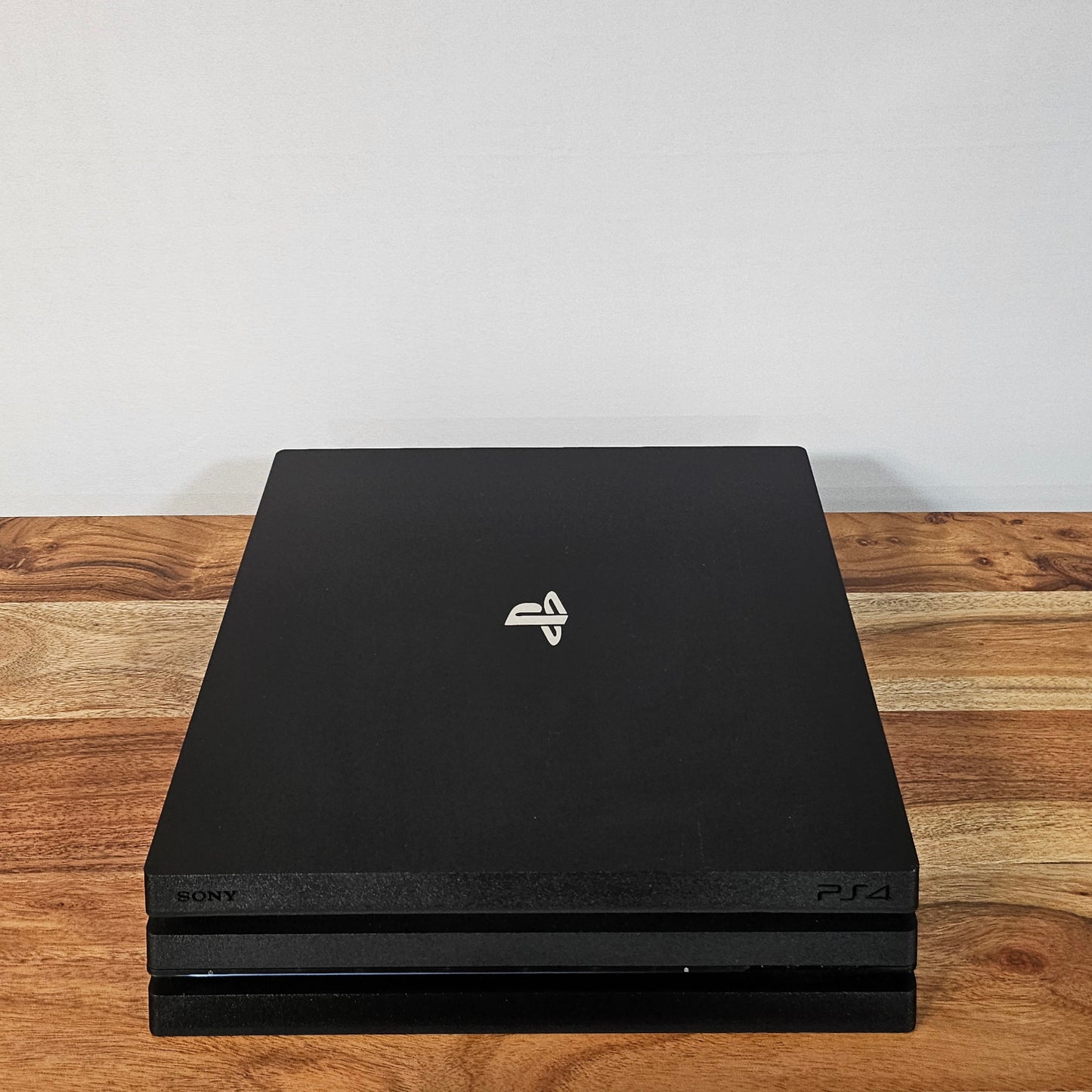 PS4 Pro 1TB + Controller + DOOM Eternal (inkl Lieferung) - Occassion