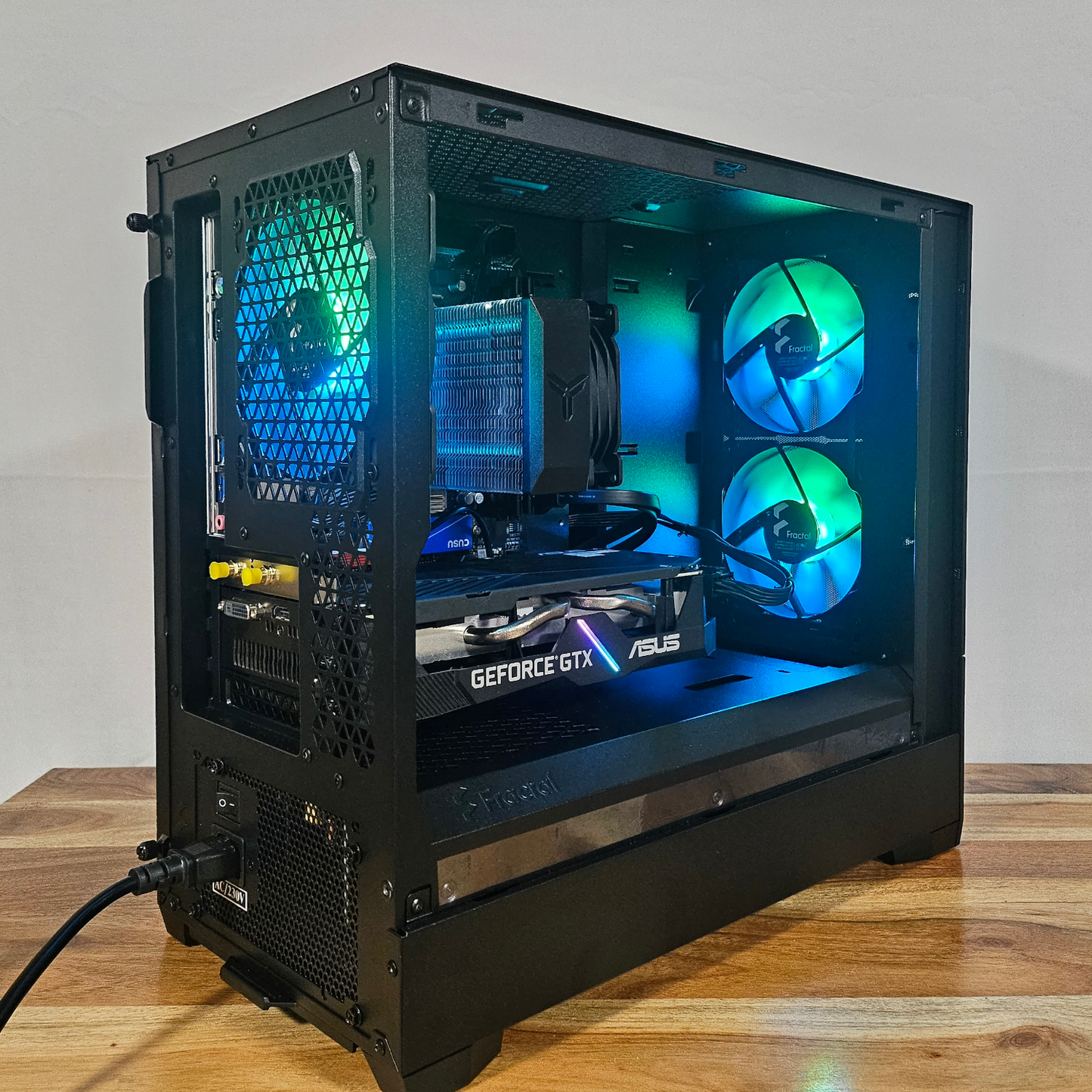 🔥 Gaming PC Ryzen 5 3500X / GTX 1660 SUPER / 16GB RAM / Fractal RGB