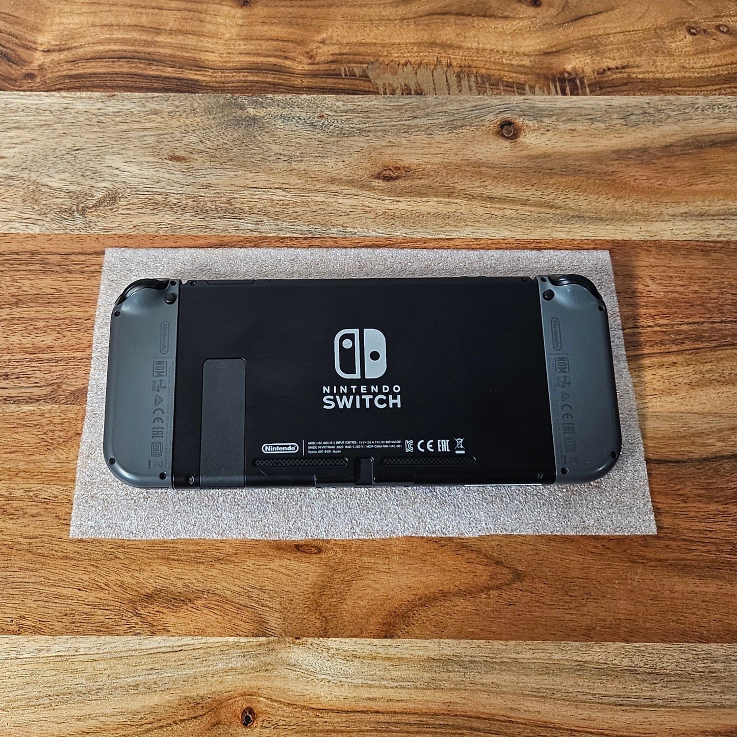 Nintendo Switch Grau + Diablo III Eternal Collection – Occassion