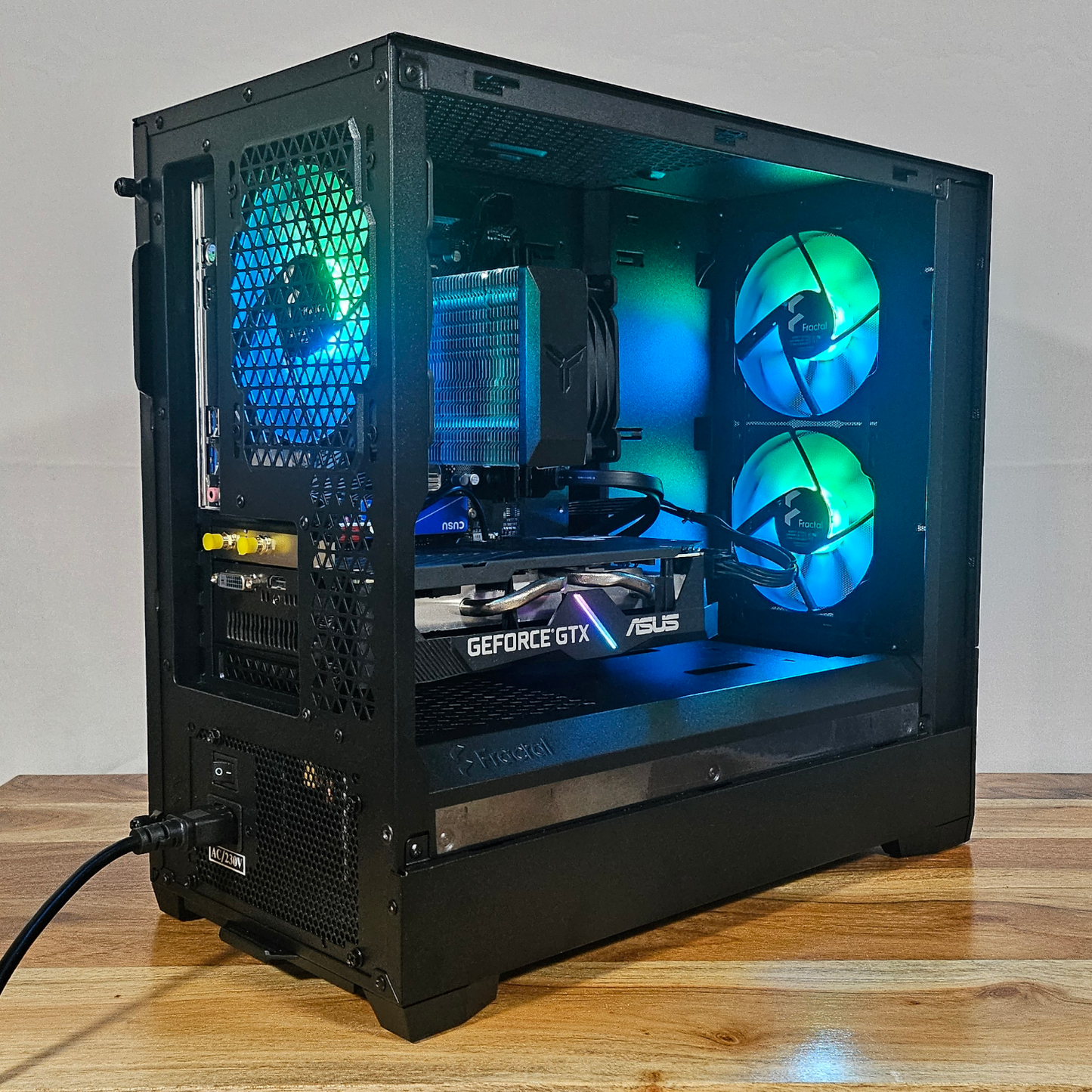 🔥 Gaming PC Ryzen 5 3500X / GTX 1660 SUPER / 16GB RAM / Fractal RGB
