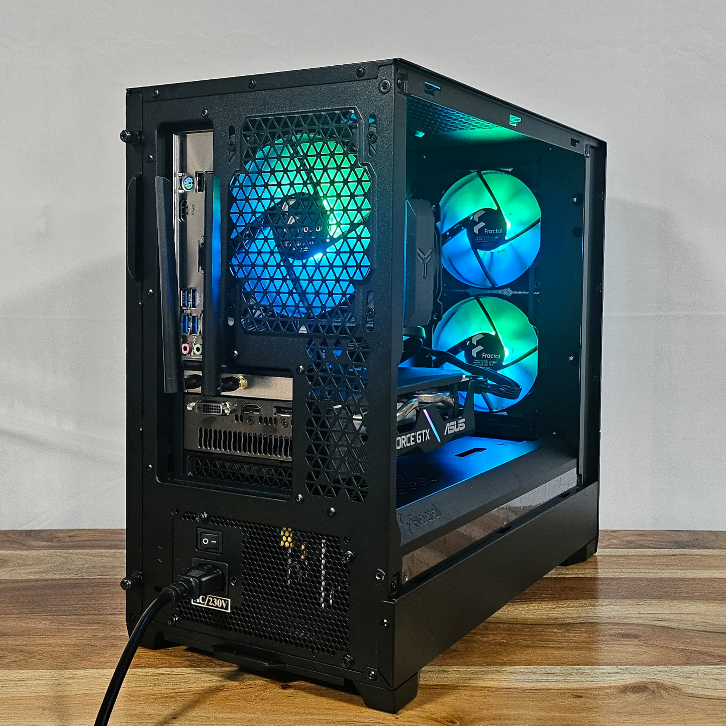 🔥 Gaming PC Ryzen 5 3500X / GTX 1660 SUPER / 16GB RAM / Fractal RGB