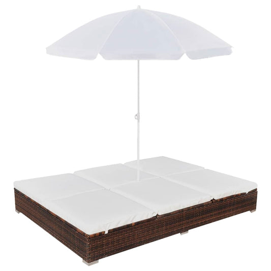 Lit lounge d'extérieur avec parasol en poly rotin marron