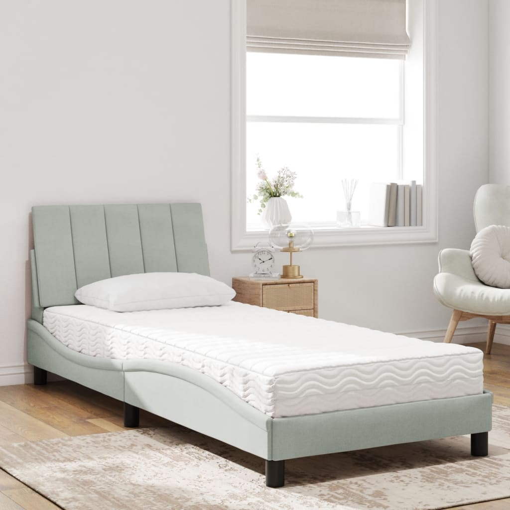 Bett mit Matratze "Hanko" Hellgrau 90x190 cm Samt