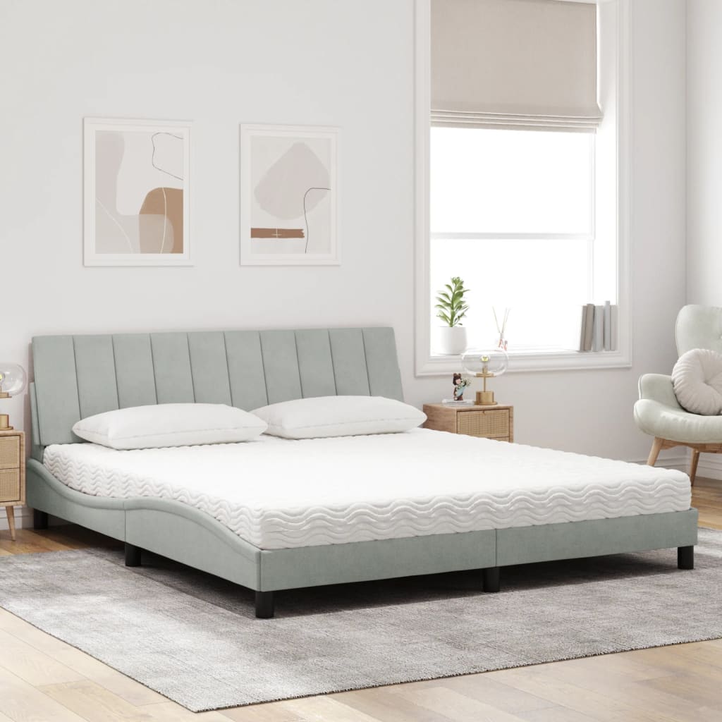 Bett mit Matratze "Hanko" Hellgrau 180x200 cm Samt