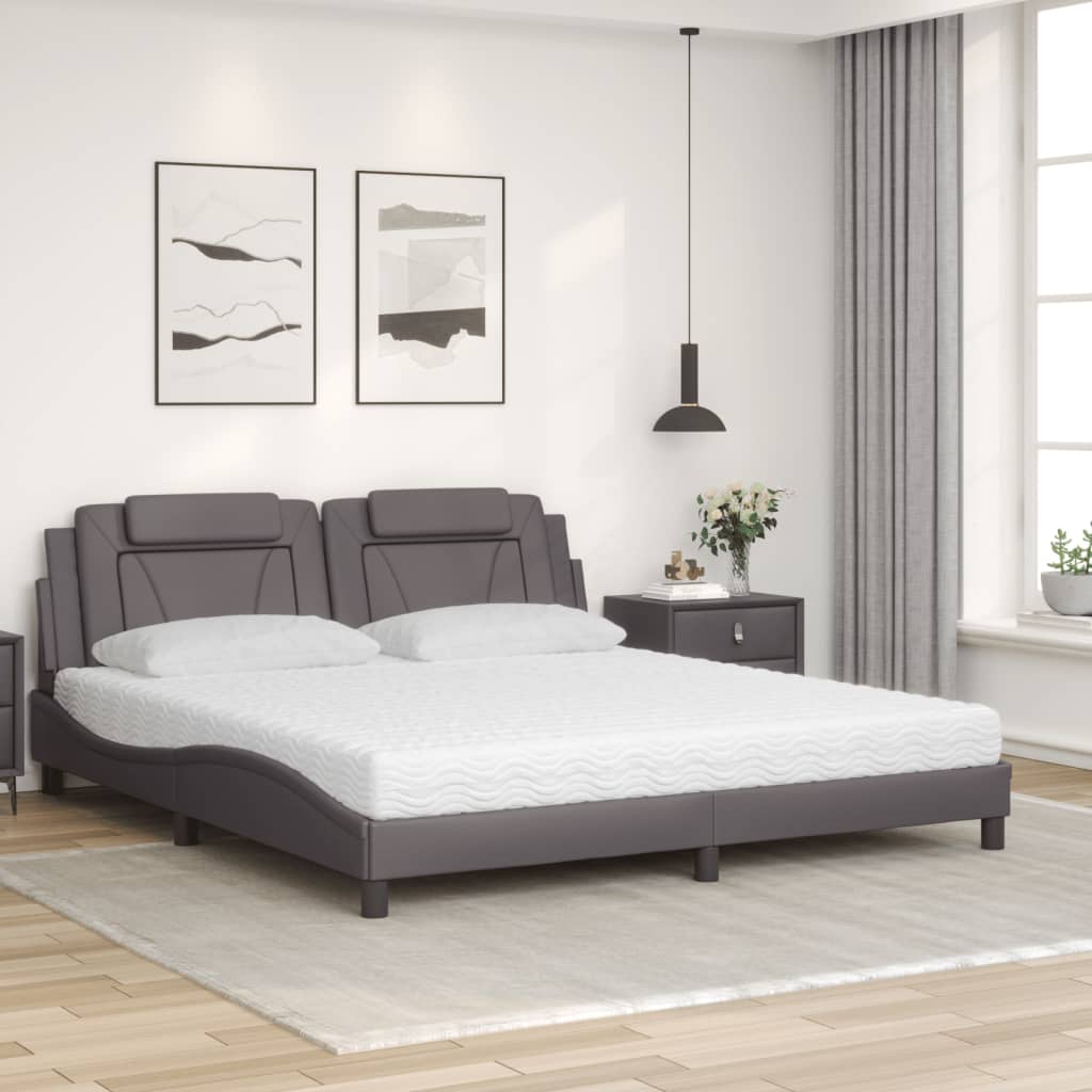 Lit « Viana » avec matelas gris 180x200 cm en similicuir