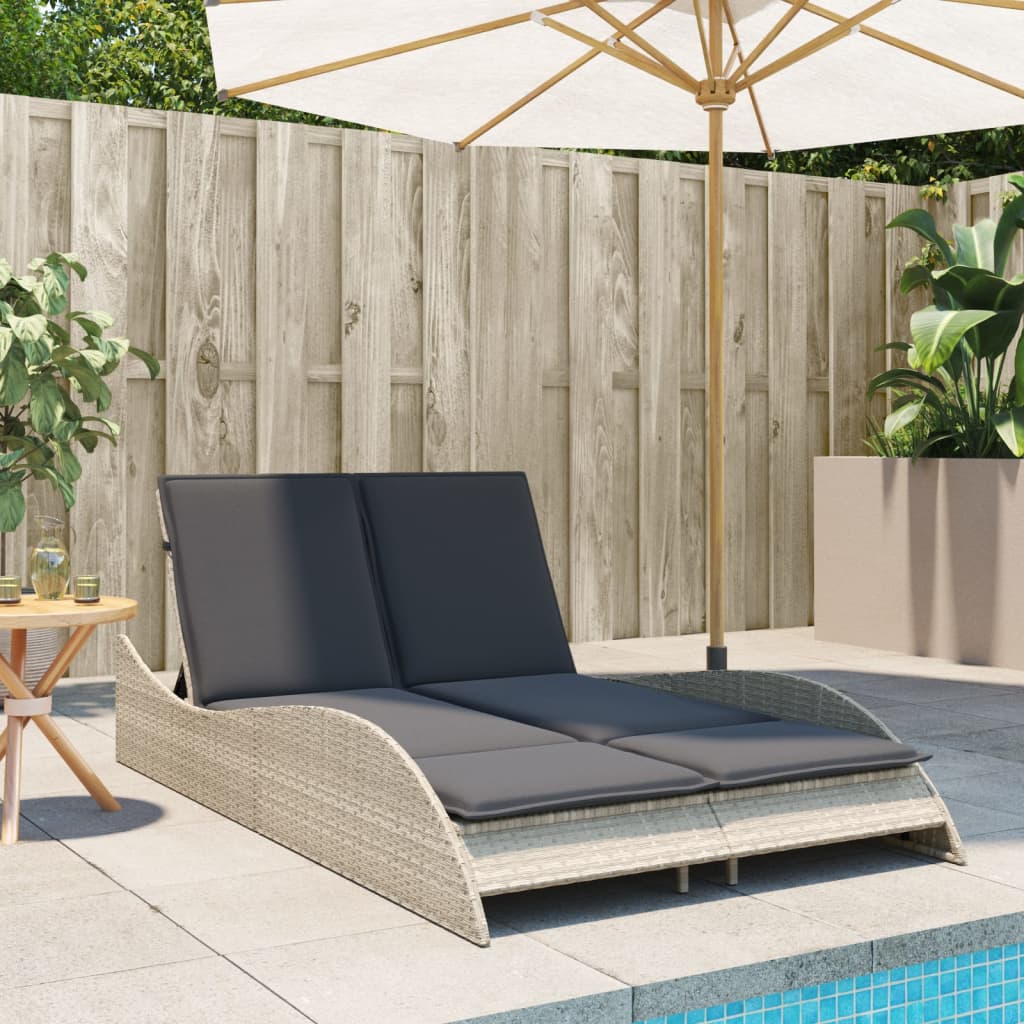 Bain de soleil avec coussins gris clair 114x205x73 cm poly rotin