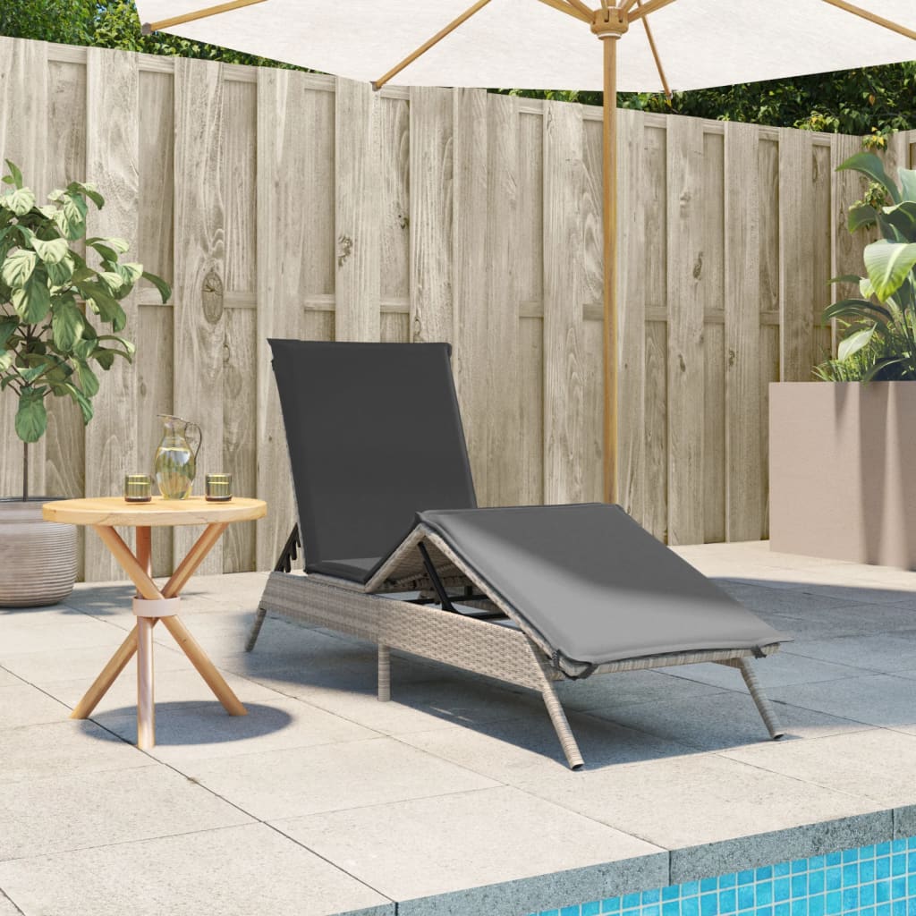 Bain de soleil avec coussin en polyrotin gris clair