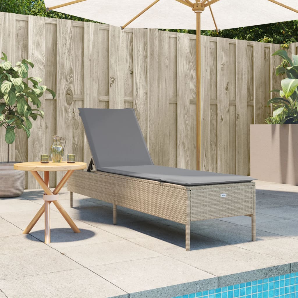 Bain de soleil avec coussin en polyrotin beige