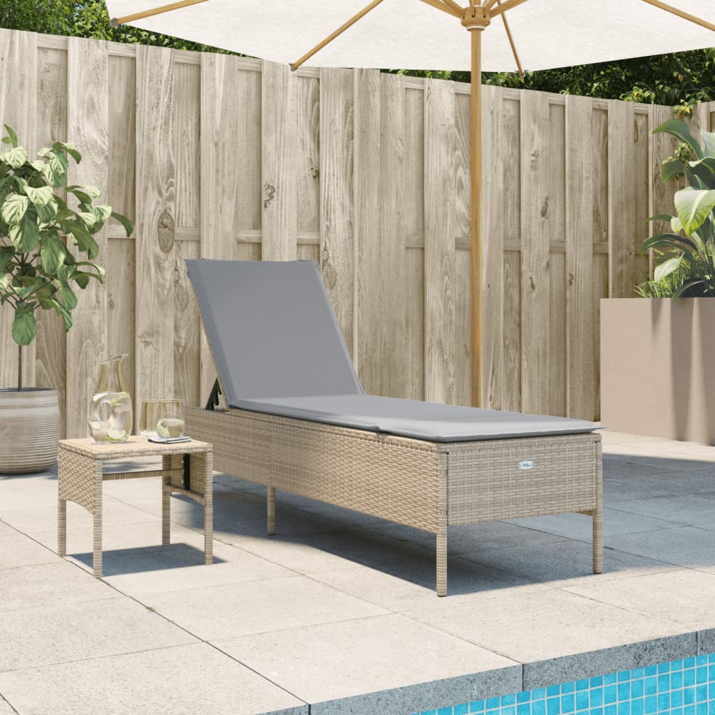 Bain de soleil avec table et coussin en polyrotin beige