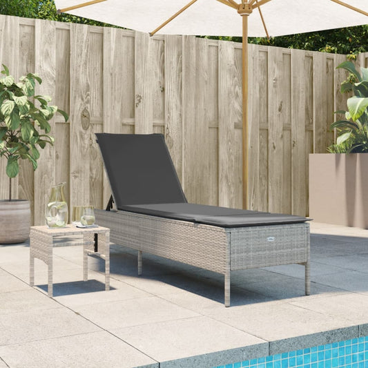 Bain de soleil avec table et coussin en polyrotin gris clair