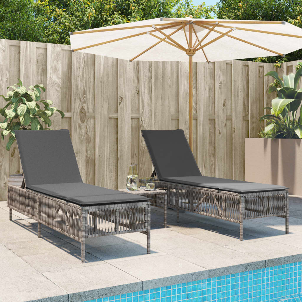 Chaises longues avec coussins, lot de 2, en résine tressée grise