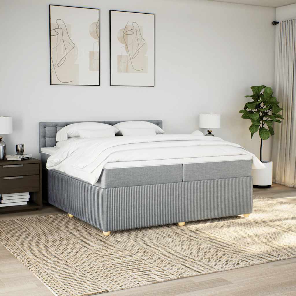 Boxspringbett mit Matratze Hellgrau 200x200 cm Stoff