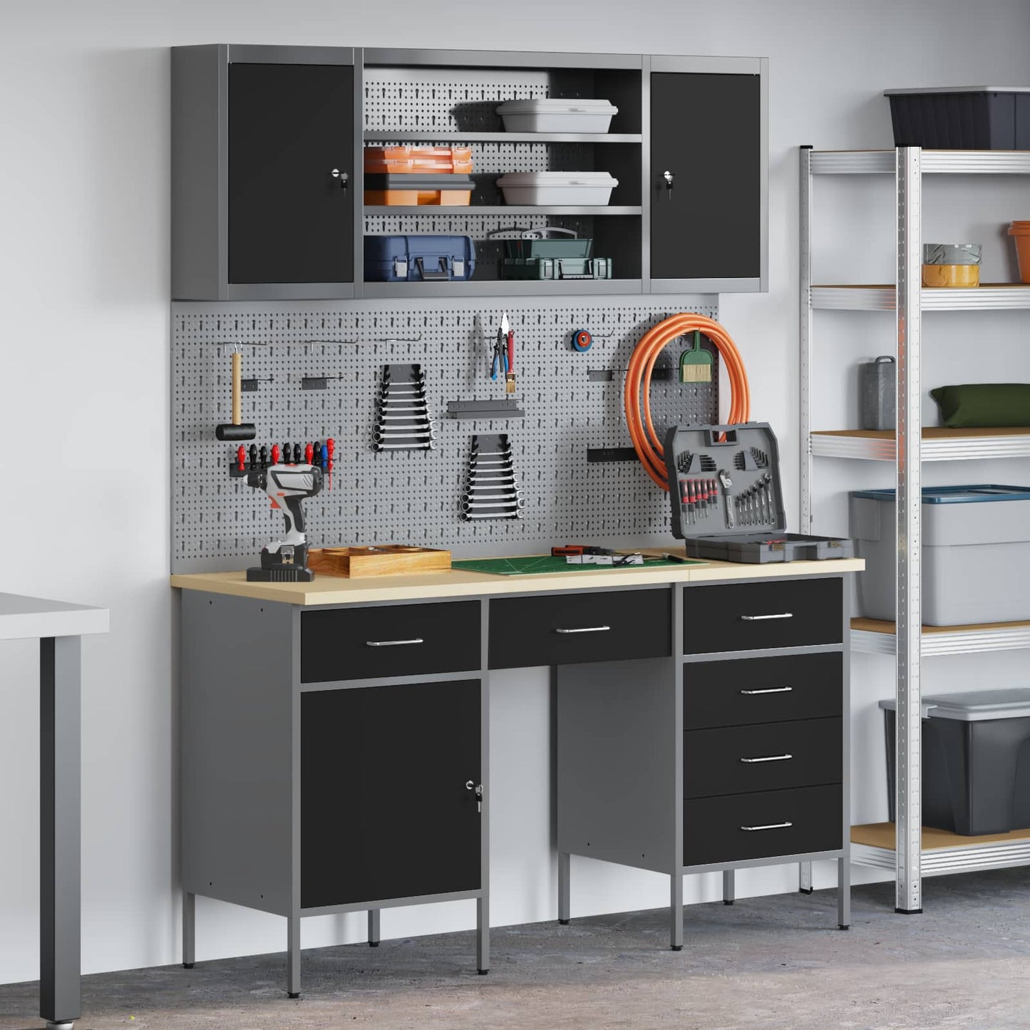 Werkbank mit Speicher 8 stk. Schwarz Ingenieure Holz und Stahl