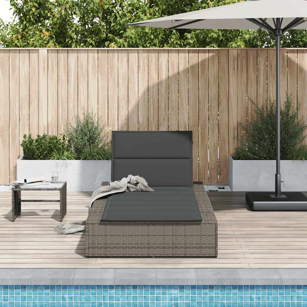 Chaise longue avec coussin flottant en polyrotin gris