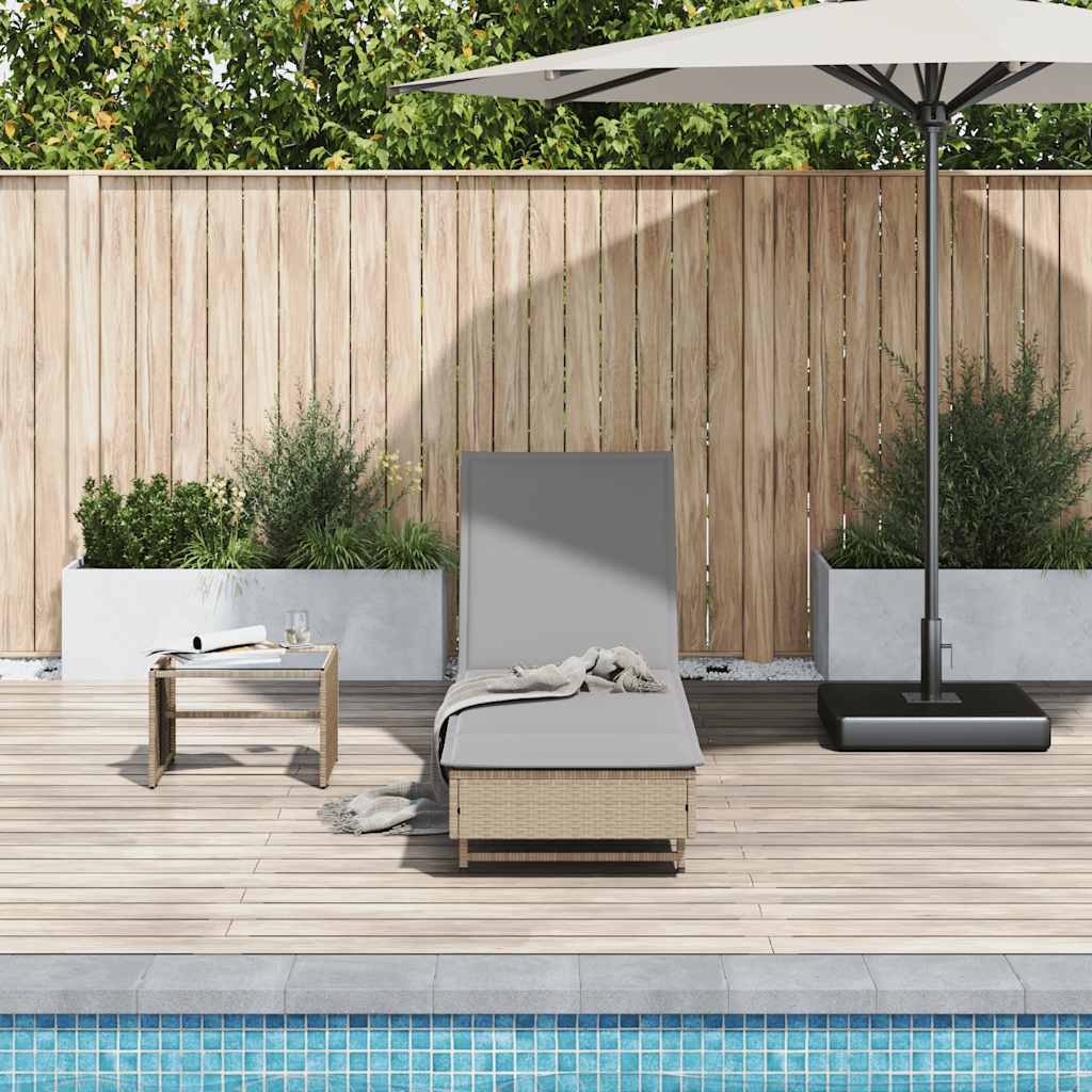 Bain de soleil à roulettes et coussin en polyrotin beige