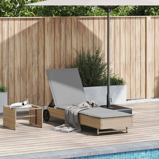 Bain de soleil à roulettes et coussin en polyrotin beige