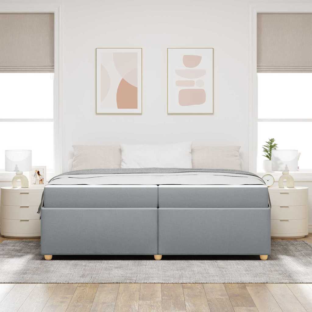 Bettgestell mit Matratze Hellgrau 200 x 200 cm Stoff