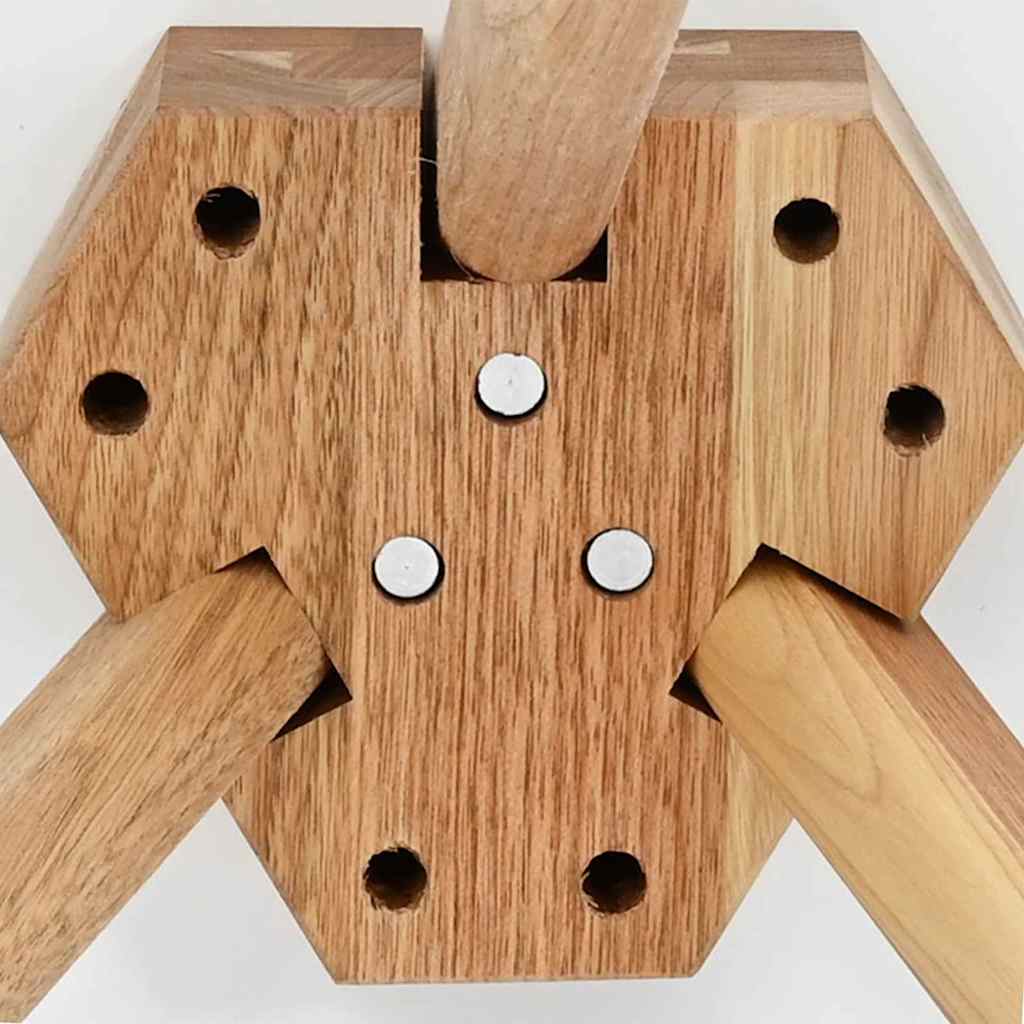 Couchtisch Braun 50 x 50 x 46 cm Massivholz Walnuss