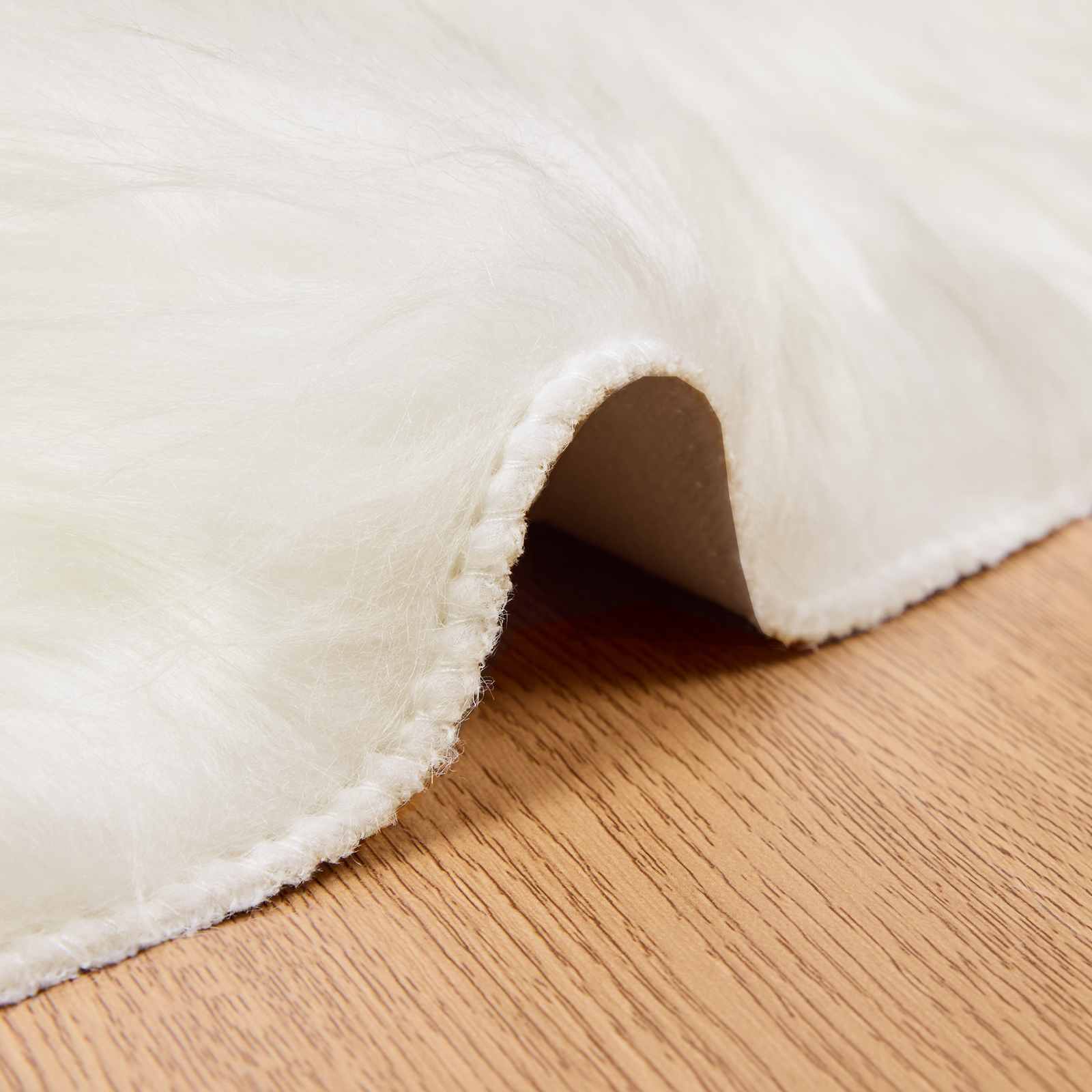 Teppich aus Kunstschaffell TAFALLA Weiß Ø 200 cm Polyester