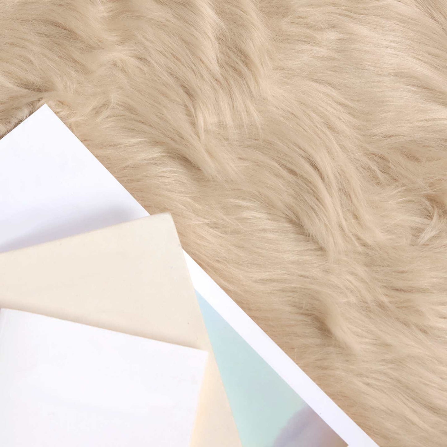 Teppich aus Kunstschaffell TAFALLA Beige Ø 120 cm Polyester