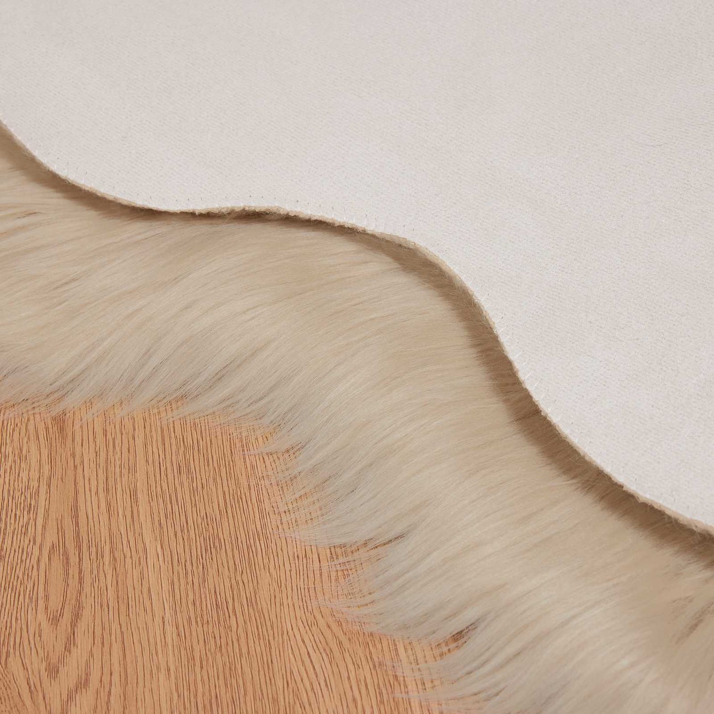 Teppich aus Kunstschaffell TAFALLA Beige 60 x 90 cm Polyester