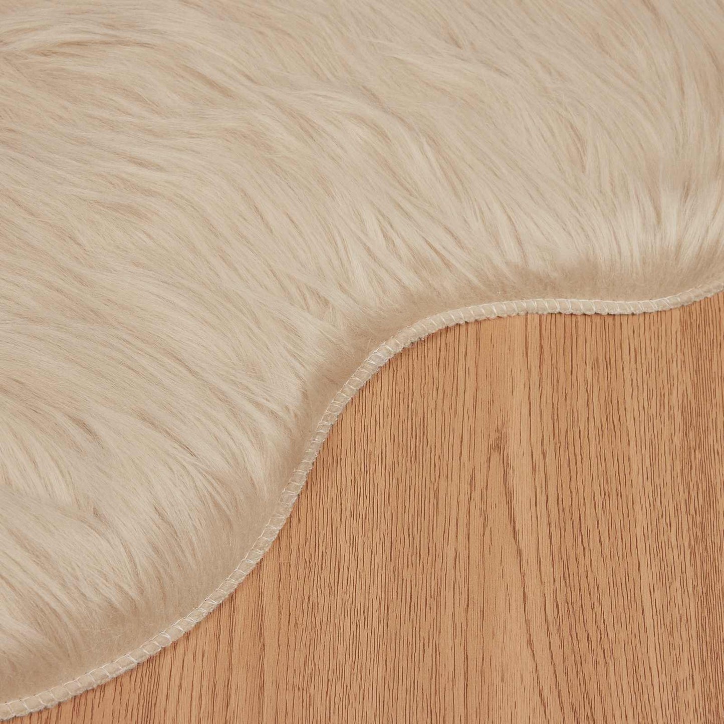 Teppich aus Kunstschaffell TAFALLA Beige 60 x 90 cm Polyester