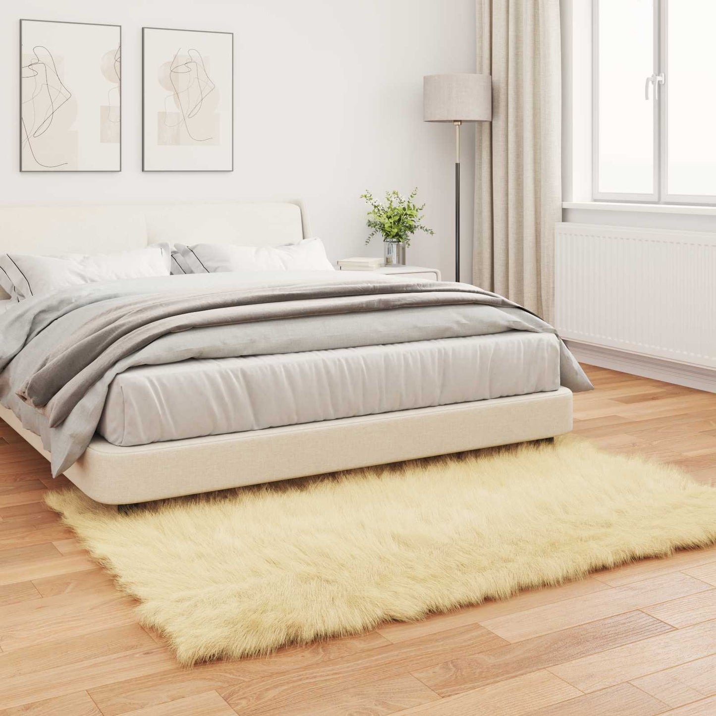 Teppich aus Kunstschaffell TAFALLA Creme 140 x 200 cm Polyester