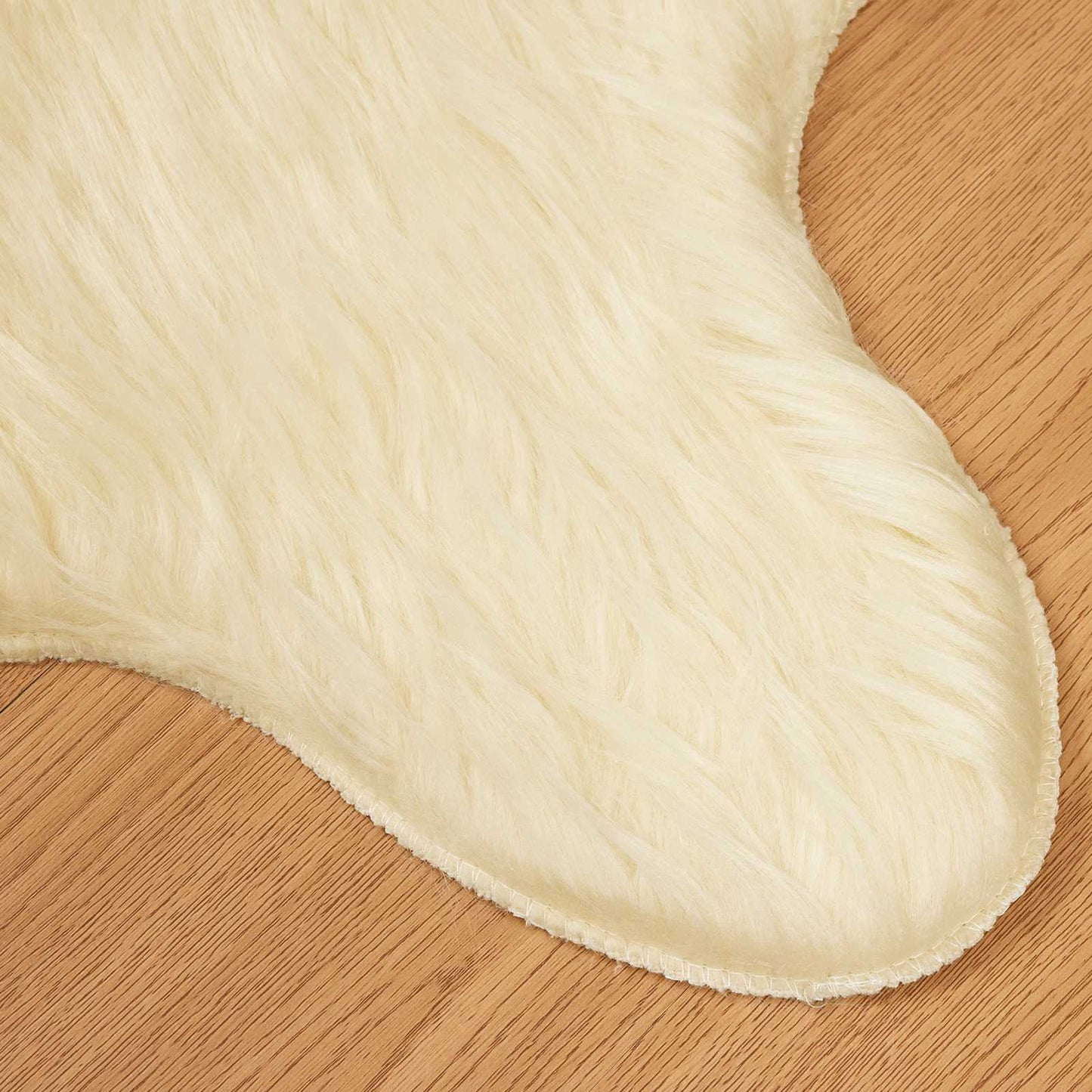 Teppich aus Kunstschaffell TAFALLA Creme 80 x 120 cm Polyester