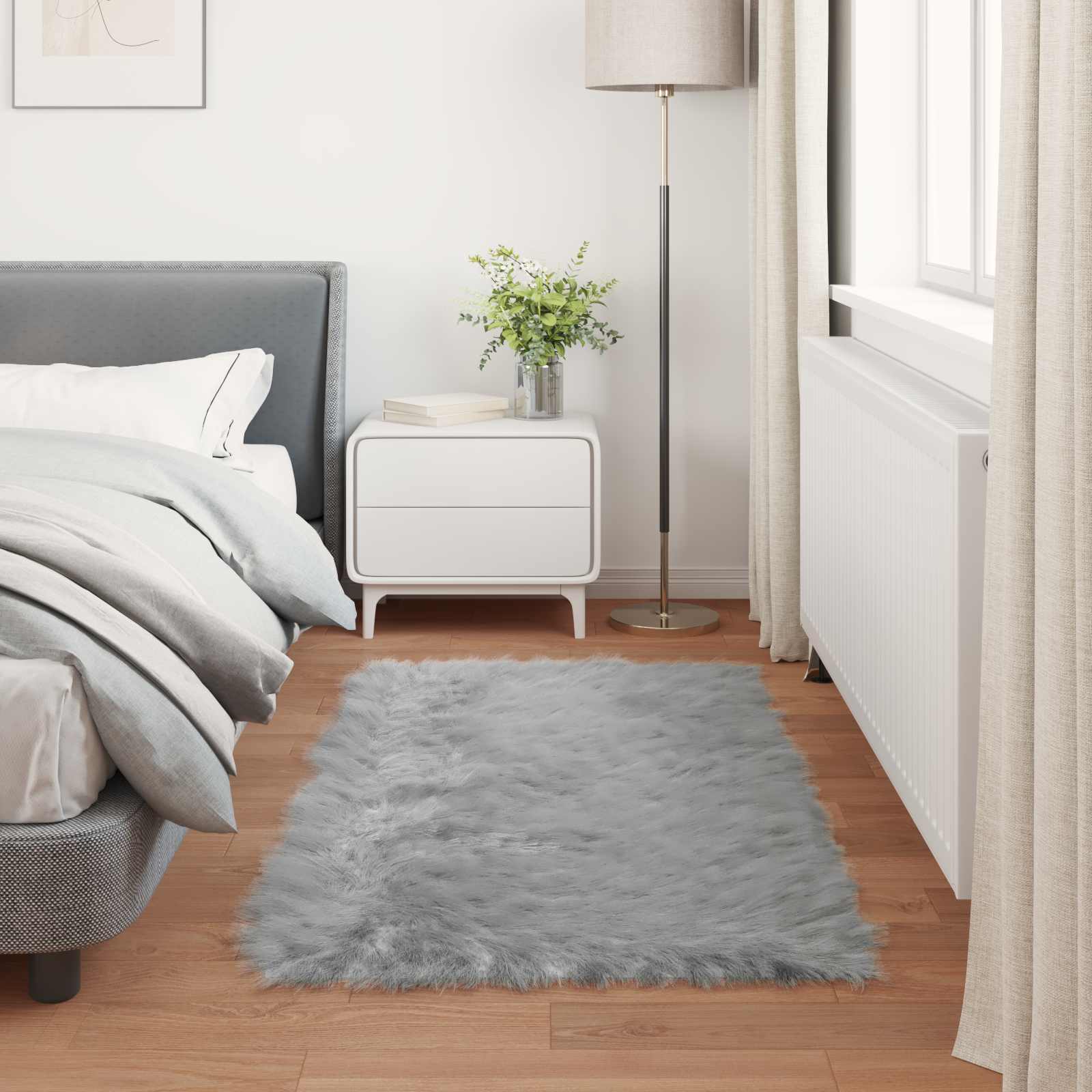 Teppich aus Kunstschaffell TAFALLA Grau 80 x 150 cm Polyester