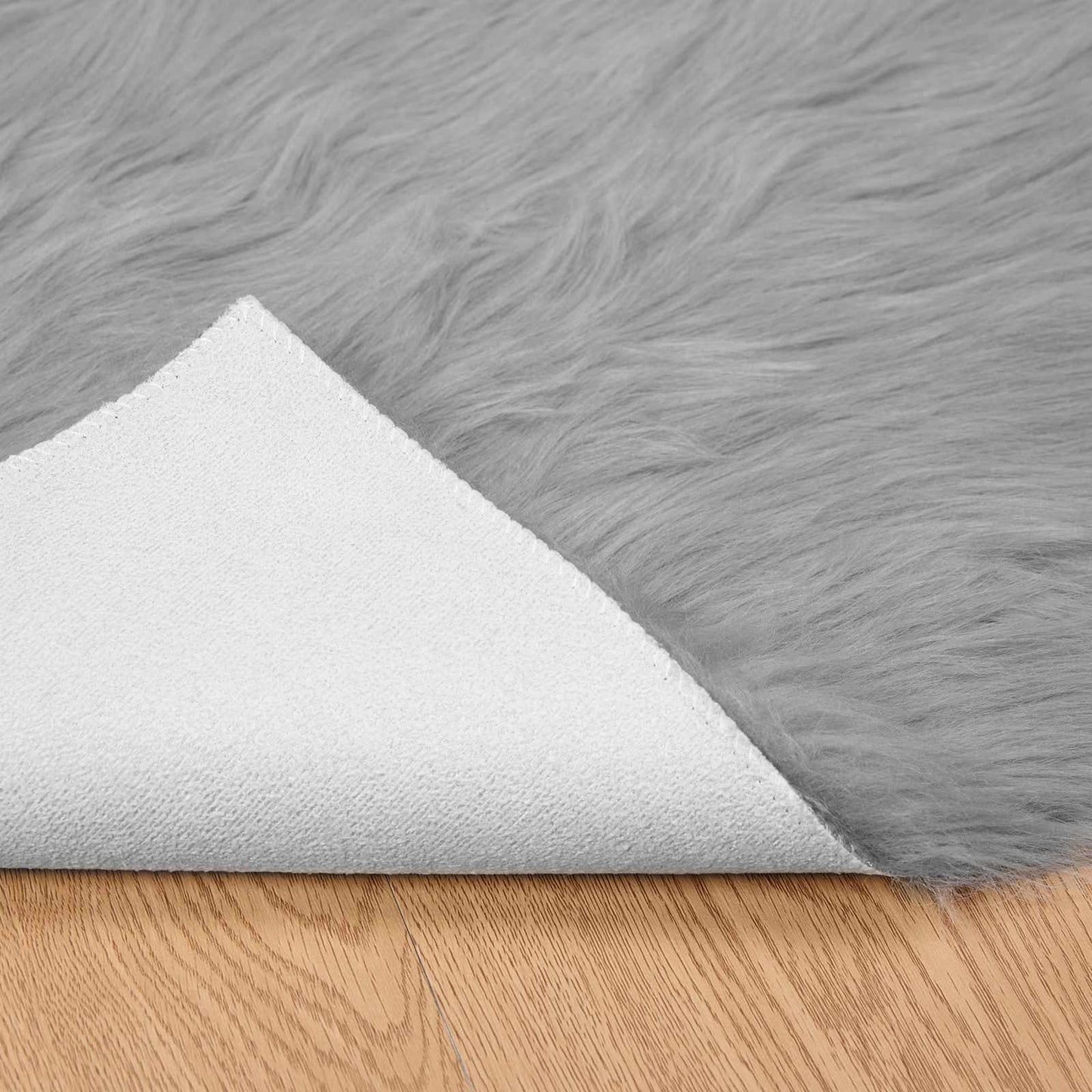 Teppich aus Kunstschaffell TAFALLA Grau 200 x 200 cm Polyester