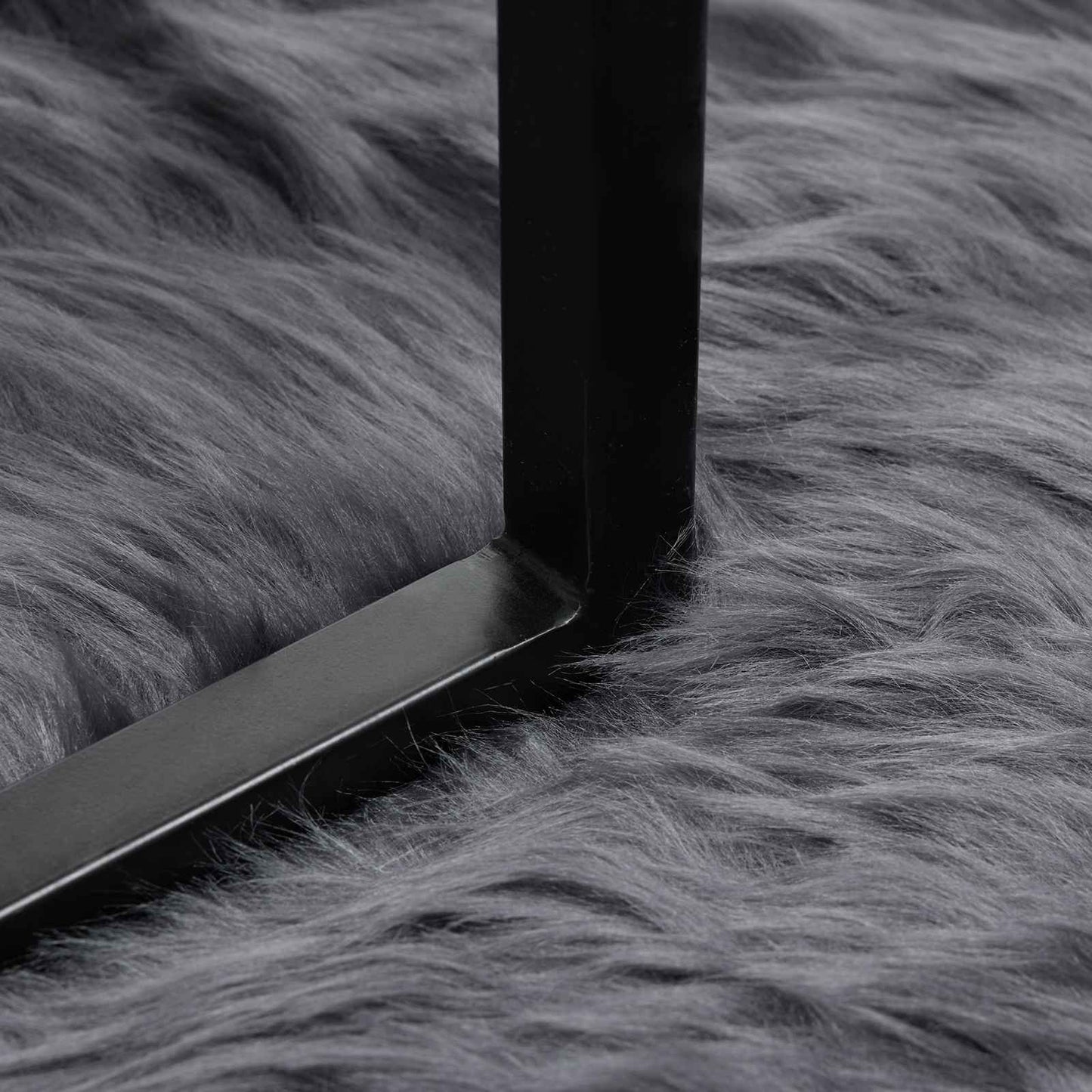Teppich aus Kunstschaffell TAFALLA Anthrazit Ø 160 cm Polyester