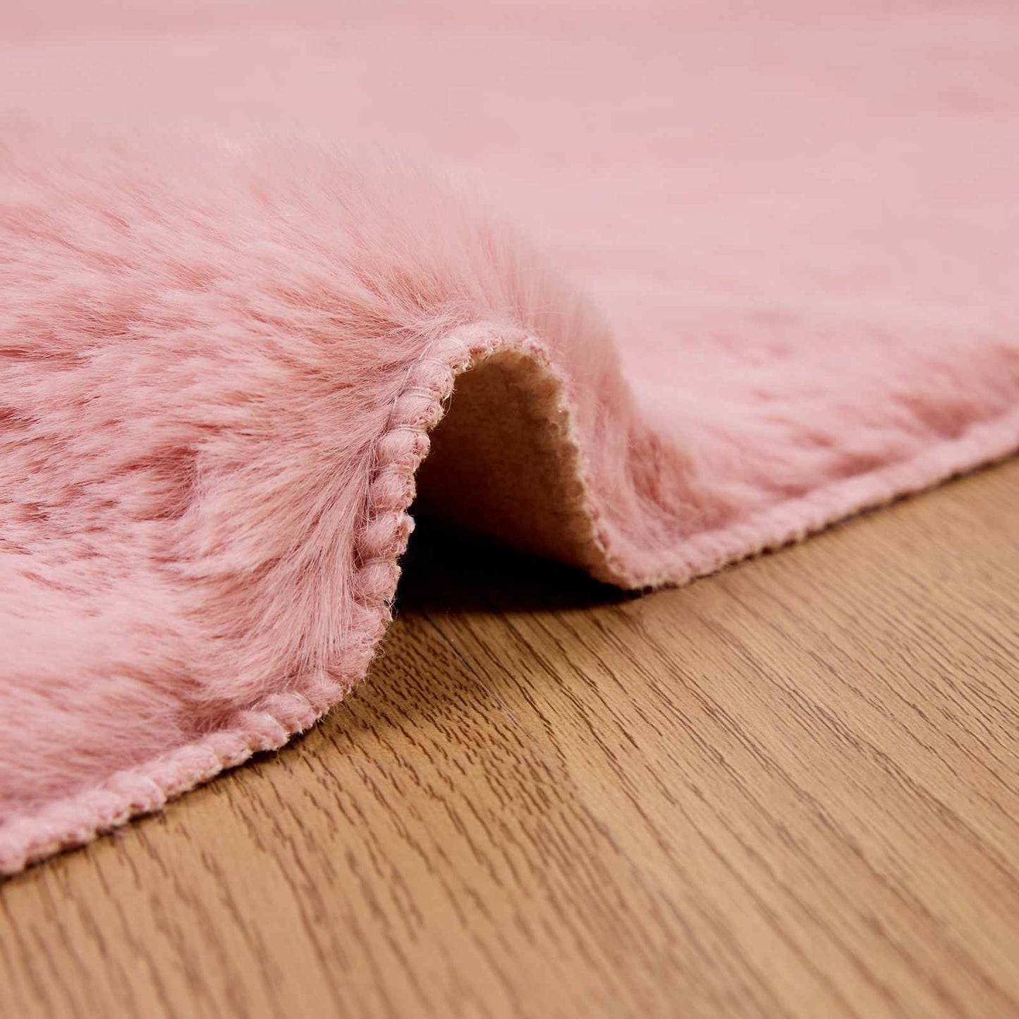 Rutschfester Teppich aus Kunstkaninchenfell OLITE Rosa